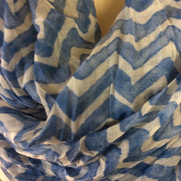 Target Shades of Blue & Ivory Infinity Scarf - Picture 3 of 4